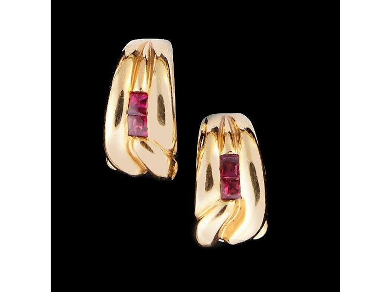 PAIRE DE CLIPS D'OREILLES en or jaune (750)...