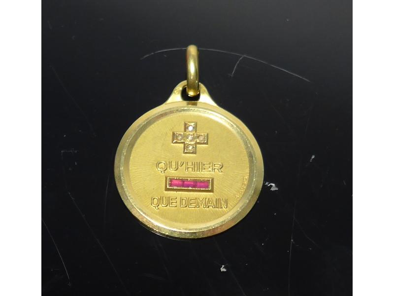 MEDAILLE ronde en or jaune (750)  "Qu'hier...
