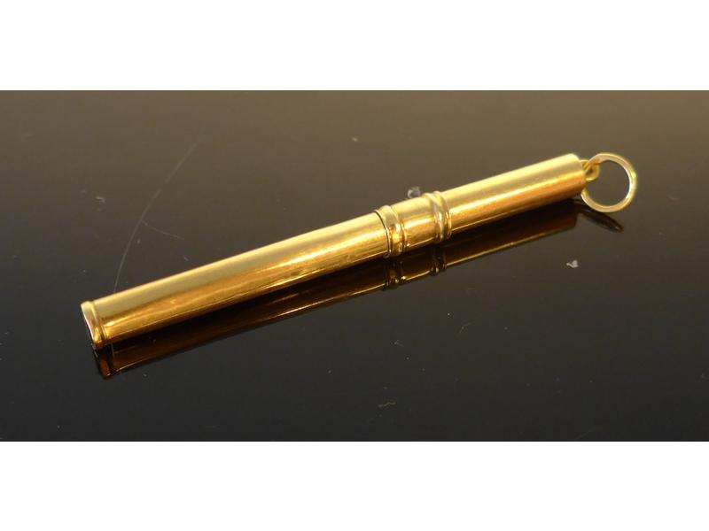 CURE-DENT en or jaune (750). Long.4,7 cm...