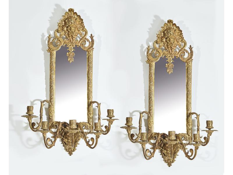 PAIRE D'APPLIQUES à cinq bras de lumières...