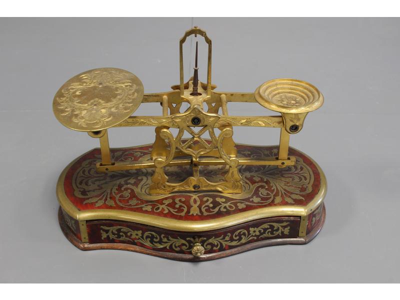 JOLIE BALANCE PÈSE-LETTRE en bronze et laiton,...