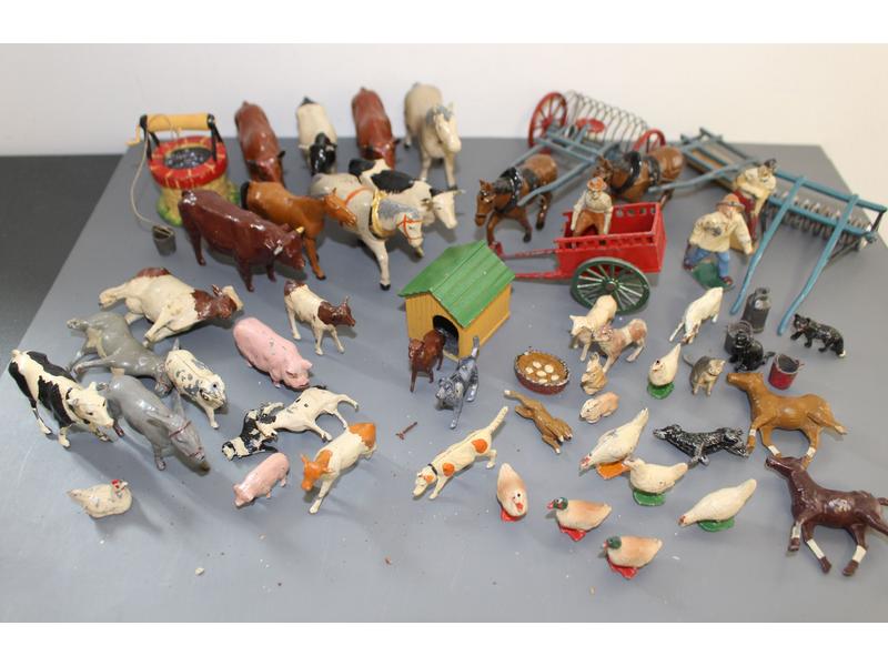 [LA FERME] - ENSEMBLE DE FIGURINES en plomb...