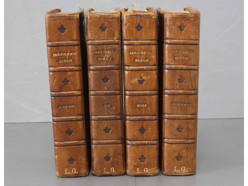 [RELIURE] - QUATRE PAROISSIENS ROMAINS en...