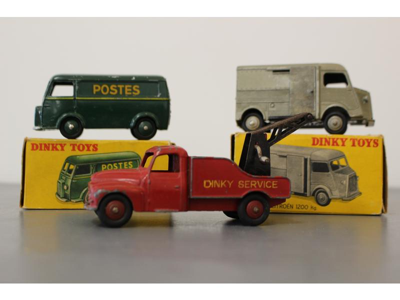 DINKY TOYS