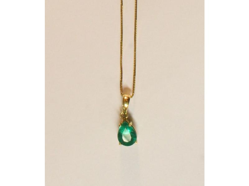 PENDENTIF en or jaune (750 mm) orné d'une...