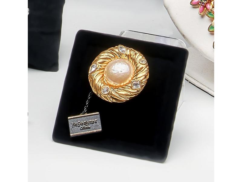 YVES SAINT-LAURENT