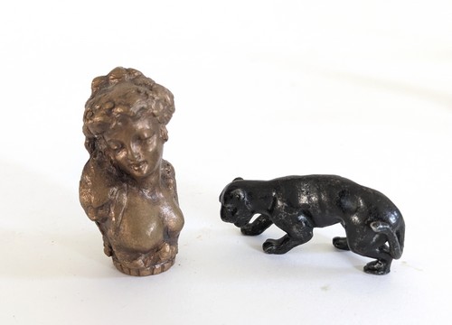 LOT DE DEUX PETITES SCULPTURES :