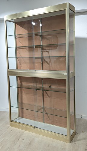 GRANDE VITRINE rectangulaire à pans coupés...