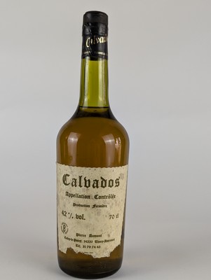 1 Blle (70 cl) CALVADOS, mise Pierre Aumont,...