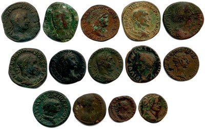LOT de 14 monnaies romaines en bronze du...