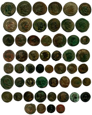 LOT de 53 monnaies romaines en bronze du...