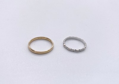DEUX ALLIANCES en or et  or gris (750).