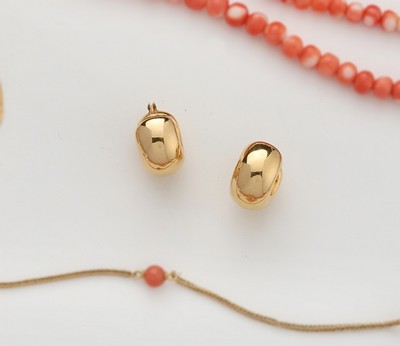 PAIRE DE PETITES CREOLES bombée en or (7...