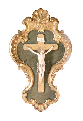 GRAND CHRIST en ivoire sculpté, la tête tournée...