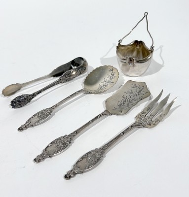 SERVICE A HORS D'OEUVRE quatre pièces, en...