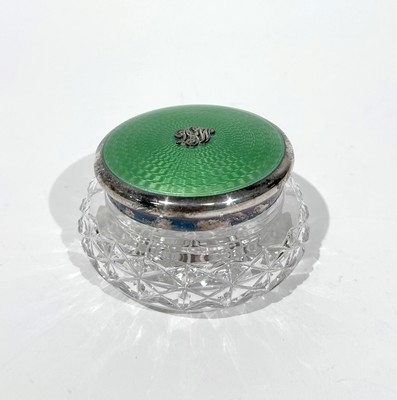 PETITE BONBONNIERE en cristal taillé en pointes...