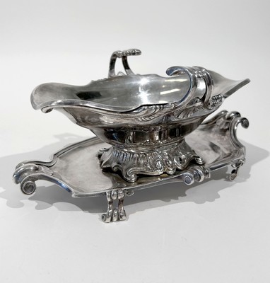 SAUCIERE double avec doublure, sur présentoir...