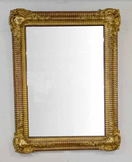 MIROIR rectangulaire dans un cadre en bois...