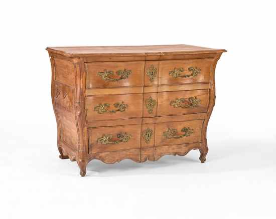 COMMODE TYPE BORDELAISE de forme tombeau,...