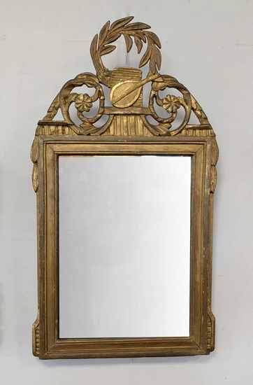 PETIT MIROIR dans un cadre en bois doré et...