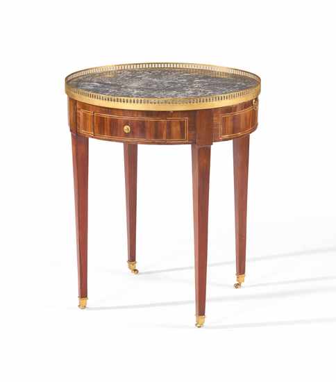 TABLE BOUILLOTE en bois de placage et filets...