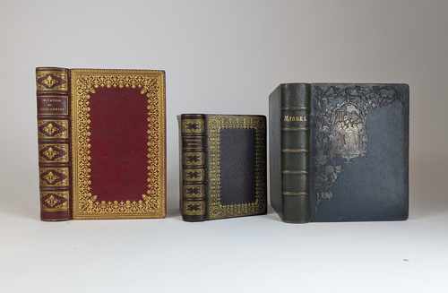 LOT DE 3 OUVRAGES (un missel, un paroissien...