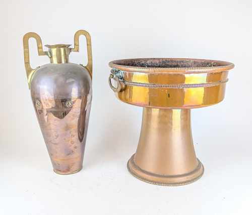 URNE en cuivre Jugenstil (Haut. 47 cm) et...