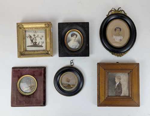 ENSEMBLE DE SIX MINIATURES diverses, dont...