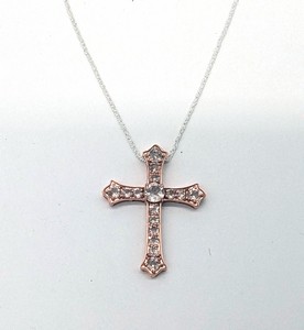 PENDENTIF CROIX en argent rose (925) orné...
