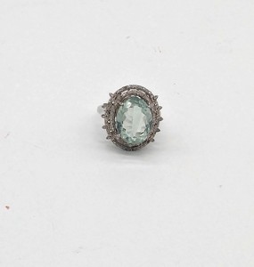 BAGUE en argent (925) ornée d'un berryl vert...
