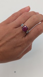 BAGUE en or jaune (375) ornée d'un rubis...