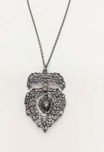 PENDENTIF dit "Coeur des Flandres" en argent...